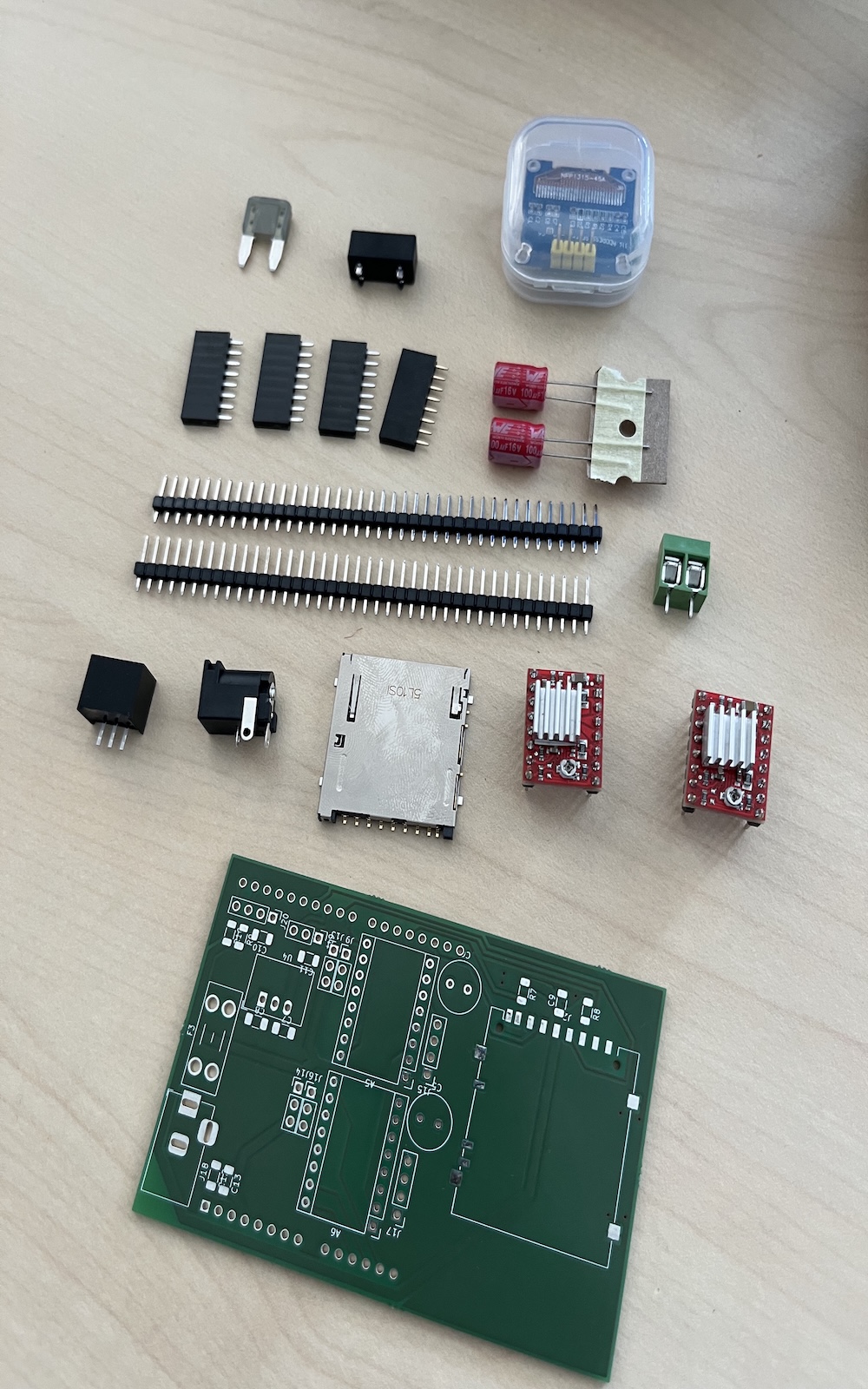 Composants préparés pour le PCB