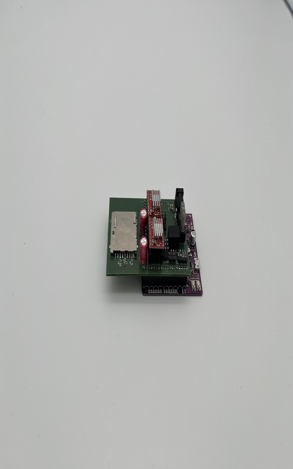 PCB final assemblé du DrawBot A4